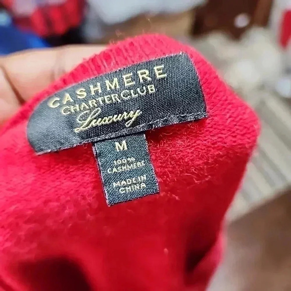 Cashmere Charter Club Luxury red sweater.  Size Medium - Picture 4 of 6